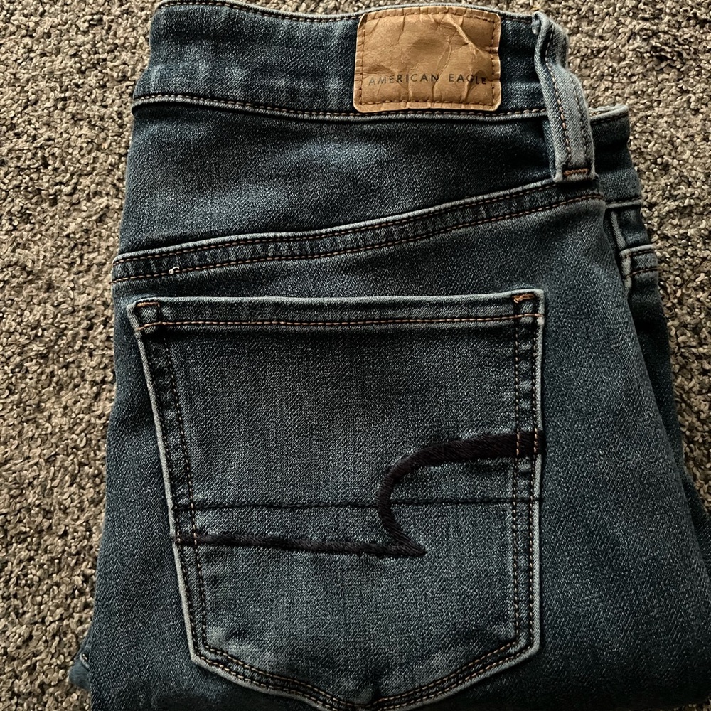 American Eagle Outfitters Women's Dark Blue High-Rise Jeans